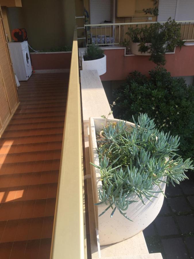 Ferienwohnung A Due Passi Dal Mare Vallecrosia Exterior foto